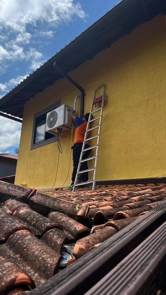 Rw Refrigerações Instalação, Manutenção, Limpeza e Infra-estrutura de Ar condicionado Split e Janela